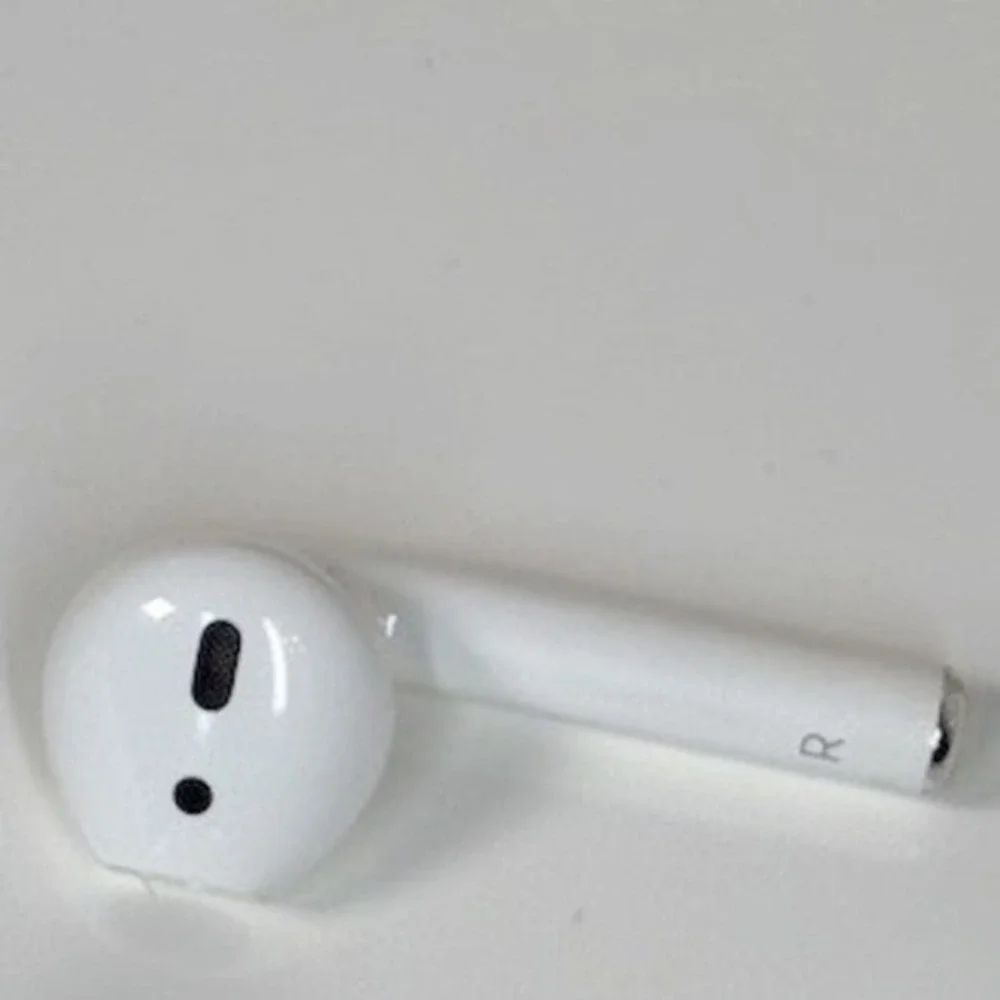 Apple AirPods 2nd‎ Generation Wireless Earbud 81-19